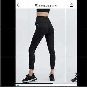 Fabletics Define Ultra High Waisted 7/8 Leggings _ Black XS